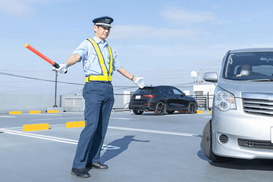 工事関係者様・納品業者様車両の着車時および出庫時の対応